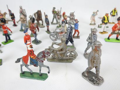 STARLUX - KERALU : Lot de divers soldats...