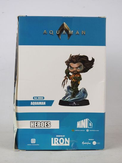 DC COMICS : 4 figurines de collections :
-...