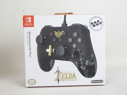 NINTENDO SWITCH : Une manette filaire Plus...