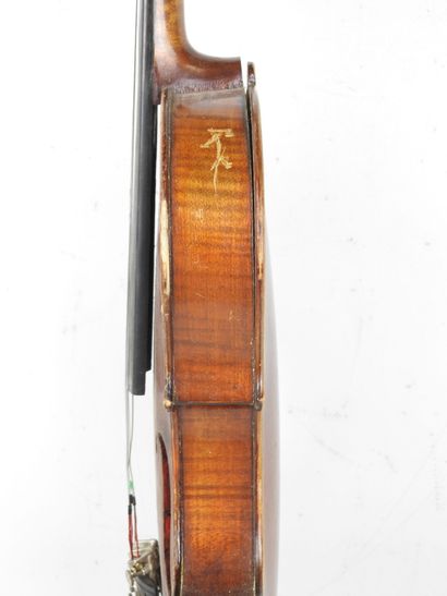 4/4 VIOLIN, apocryphal label Antonio Stradivarius...
