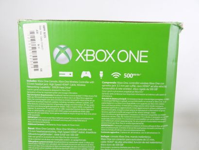 XBOX : Console Xbox One (sans manette) et...