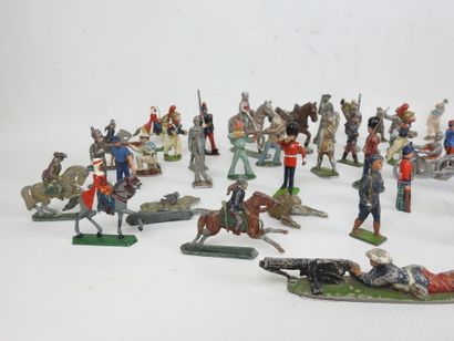 STARLUX - KERALU : Lot de divers soldats...