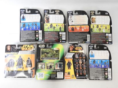 STAR WARS : 8 figurines de collections représentant...