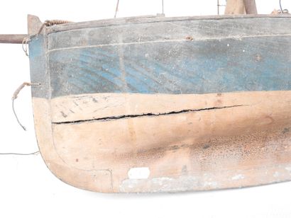 MAQUETTE of sailboat in partially blue painted...