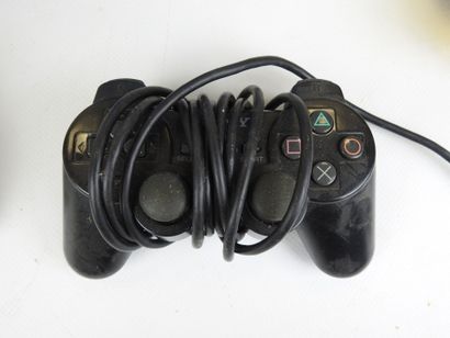 JEUX VIDEOS : Lot divers avec JoyStick Fox...