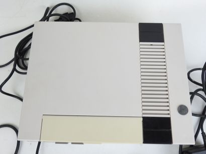 NINTENDO : Deux consoles Entertainement System....