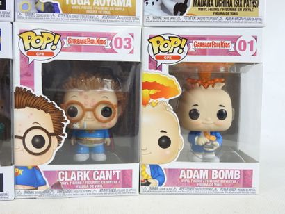 FUNKO POP : 12 figurines de collection de...