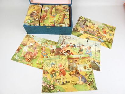 Deux JEUX DE CUBES en bois lithographiés...