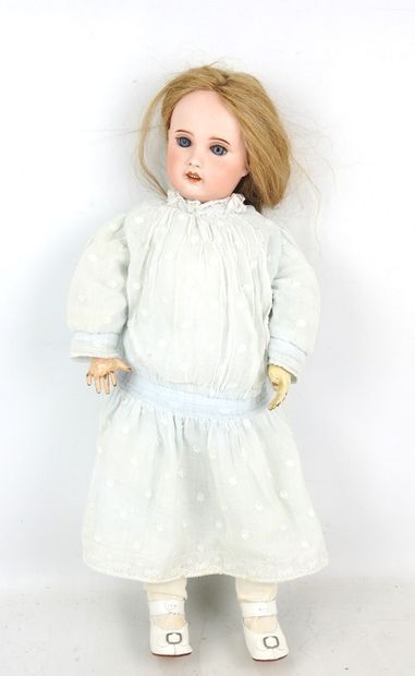 SFBJ - Paris : Poupée avec tête en porcelaine,...