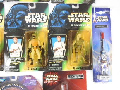 STAR WARS: 10 KENNER, HASBRO and 2 toothbrush...