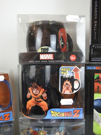 MARVEL - DRAGON BALL Z : Lot comprenant mugs,...