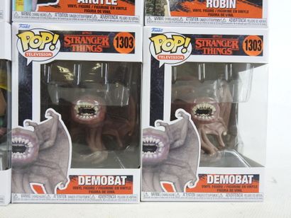 FUNKO POP : 12 figurines de collection de...