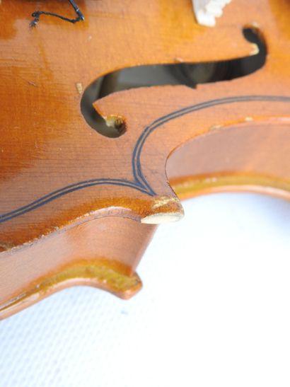 VIOLON d'enfant. Etiquette apocryphe Antonno...