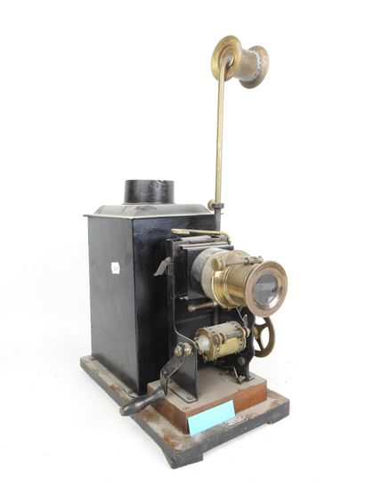 PATENT: Black lacquered metal cinematograph...