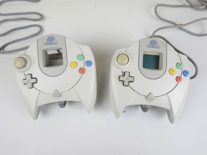 SEGA - DREAMCAST : Console modèle HKT 3030...