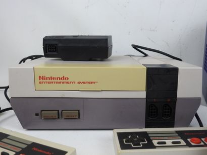 NINTENDO : Console Entertainement System...