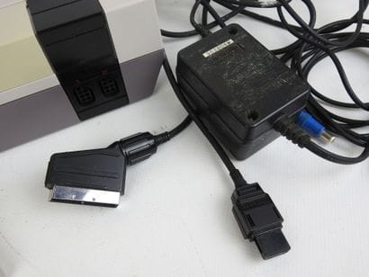 NINTENDO : Deux consoles Entertainement System....