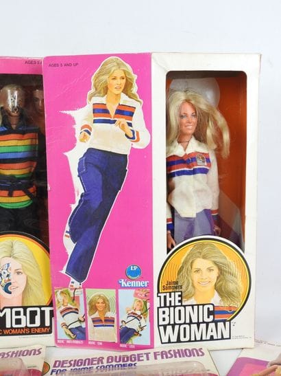 KENNER : The Bionic Woman et Fembot avec...