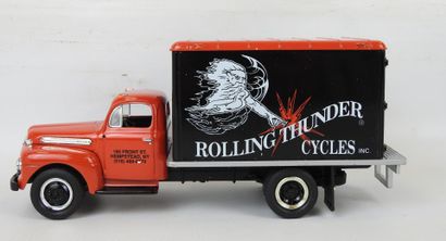FIRST GEAR FORD F6 1951 fourgon 'ROLLING...