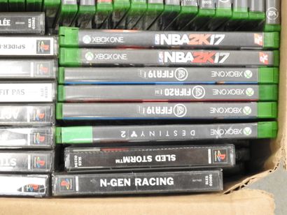 XBOX ONE - PLAYSTATION : Environ 90 jeux...