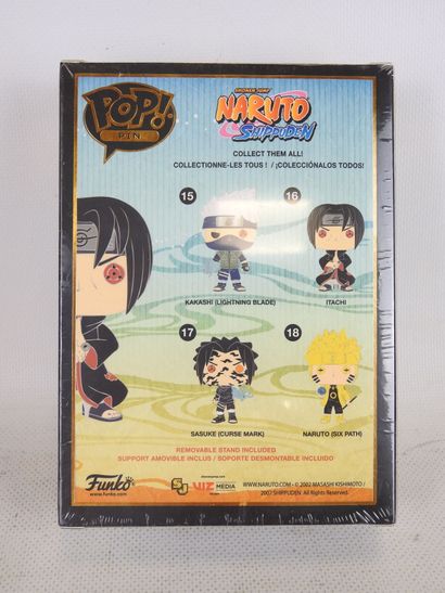 NARUTO : 2 figurines de collection polychromes...