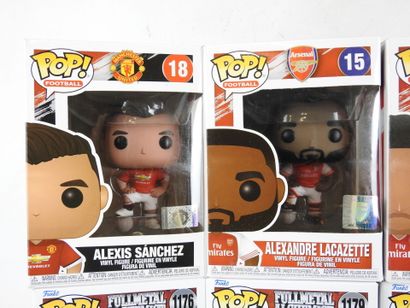 FUNKO POP : 12 figurines de collection diverses...