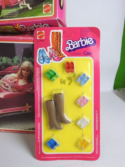 MATTEL - BARBIE : Lot comprenant 5 poupées...