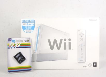 NINTENDO - WII : Console blanche avec socle,...