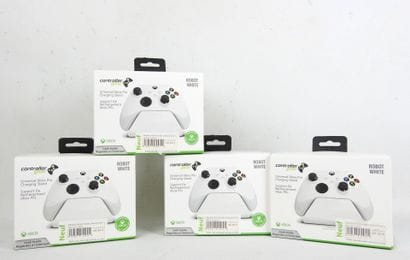 XBOX Pro : 4 manettes de jeu Robot White...