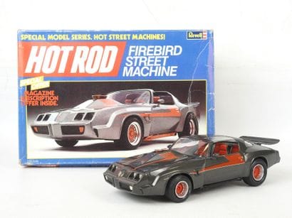 REVELL Pontiac Firebird Street Machine Hot...