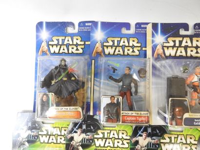 STAR WARS : Lot de 23 figurines de collection...