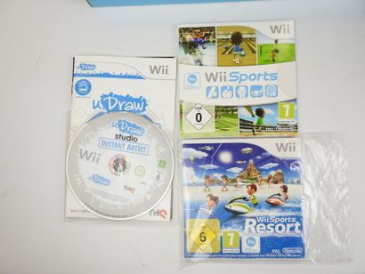 WII : Coffret avec console, manette, nunchuk,...