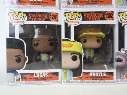 FUNKO POP : 12 figurines de collection de...
