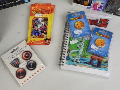 MARVEL - DRAGON BALL Z : Lot comprenant mugs,...