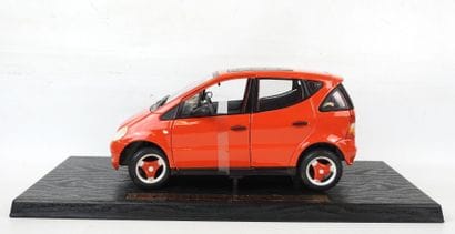 MAISTO Mercedes class A 1997, rouge, 2éme...