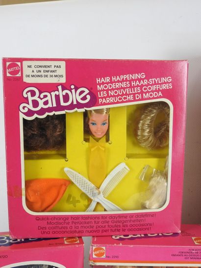 MATTEL - BARBIE : Lot comprenant 5 poupées...