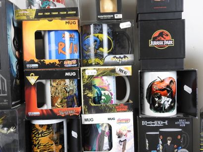 MANGA - FILMS : Lot comprenant mugs, badges,...