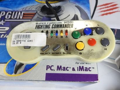 JEUX VIDEOS : Lot divers avec JoyStick Fox...