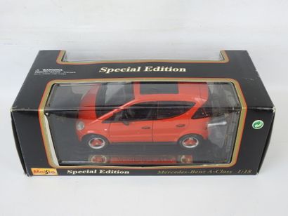 MAISTO Mercedes class A 1997, rouge, 1ére...