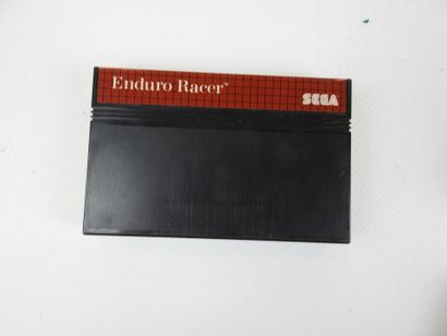 SEGA : 2 consoles 16-BIT dont Mega Drive...