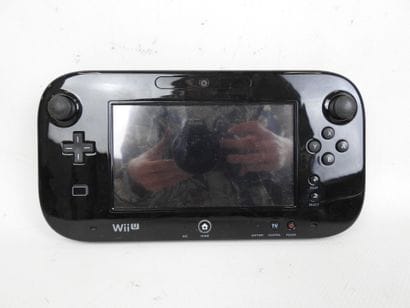 WII U : Console de jeu modèle WUP-010 et...