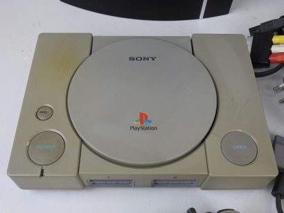 PLAYSTATION : 2 consoles PS3 et 1 console...