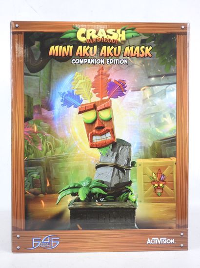CRASH BANDICOOT : 2 figurines de collection...