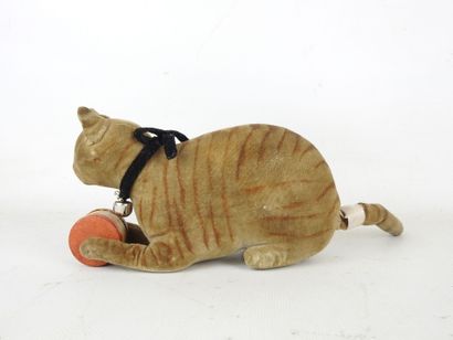 JOUET ANCIEN : Chat en tissu à la clochette...