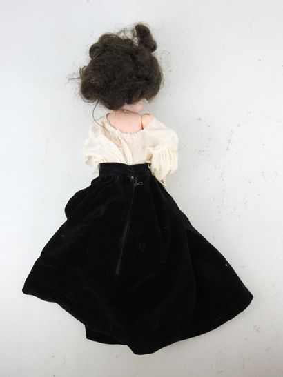 POUPEE tête en porcelaine, yeux dormeurs,...