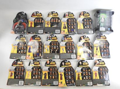 STAR WARS : 18 figurines de collection représentant...