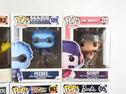 FUNKO POP : 12 figurines de collection de...