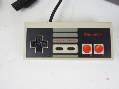 NINTENDO : Deux consoles Entertainement System....