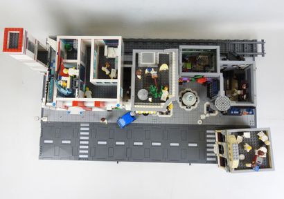 LEGO : Maquette représentant une rue avec...