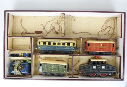 JEP : Coffret de trains avec une locomotive,...
